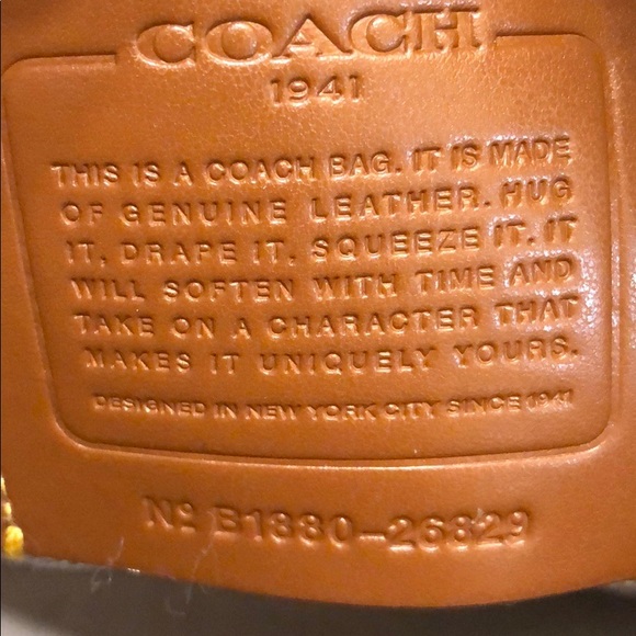 Coach Rogue 25 (Coach 1941 Collection) - Picture 6 of 6